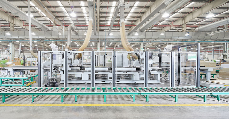 Modern manufacturing facility or factory by Chinese companies, potentially in Mexico or Eastern Europe. (sunonglobal.com)