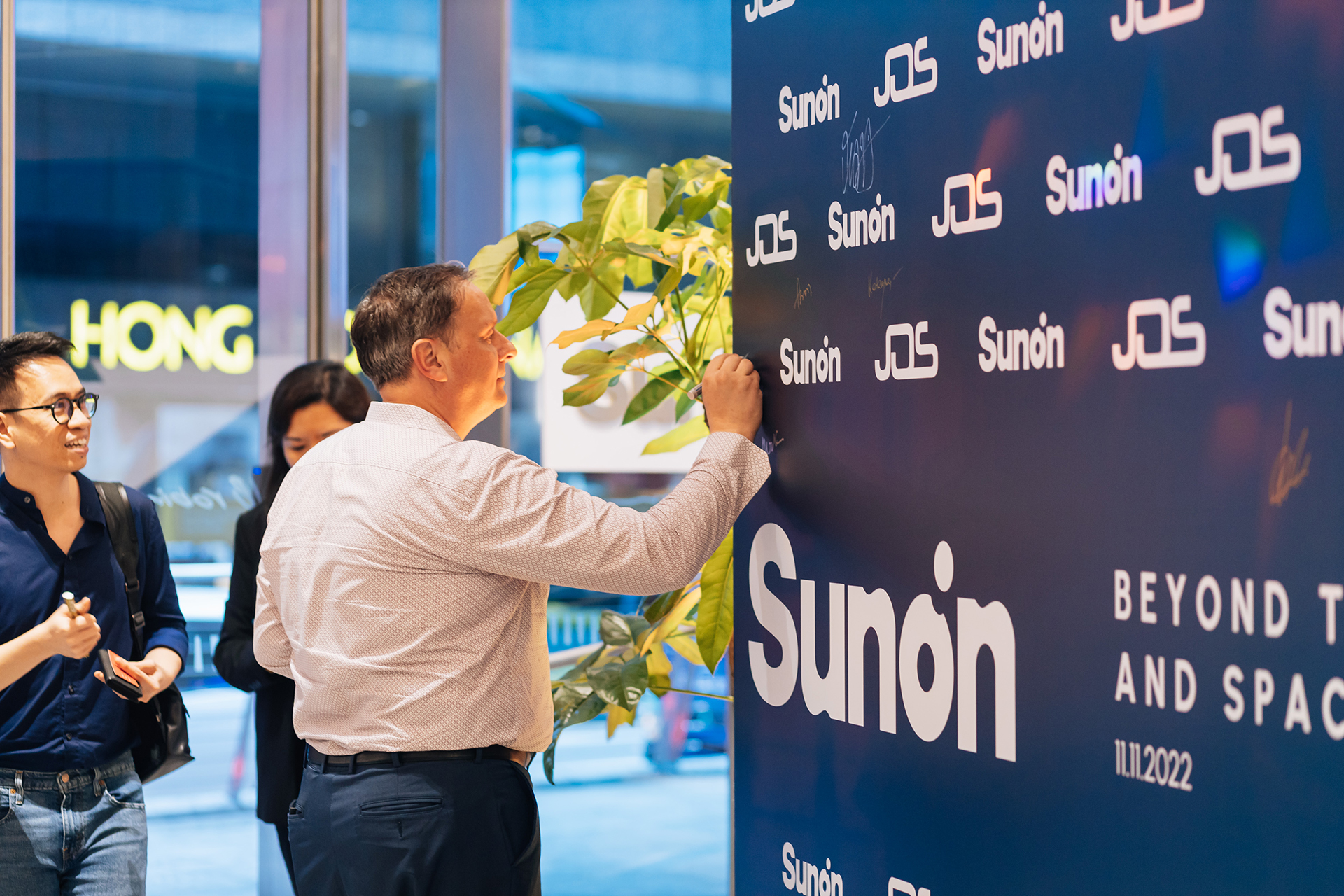 Grand-Opening-of-JOS-&-Sunon-Home-Singapore_3.jpg